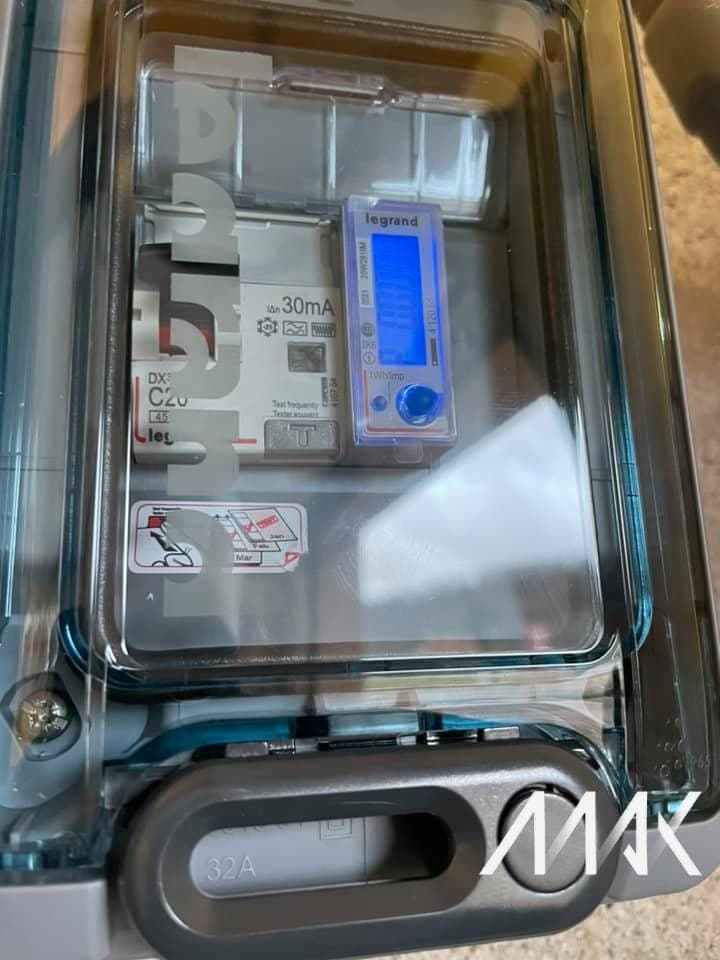 Réalisation électricité par SASU Max